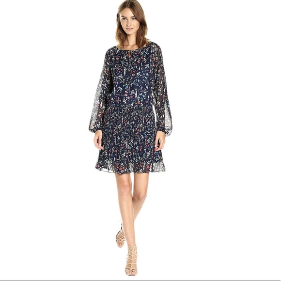 Tahari Dresses & Skirts - Tahari Floral Navy Long Sleeve Dress